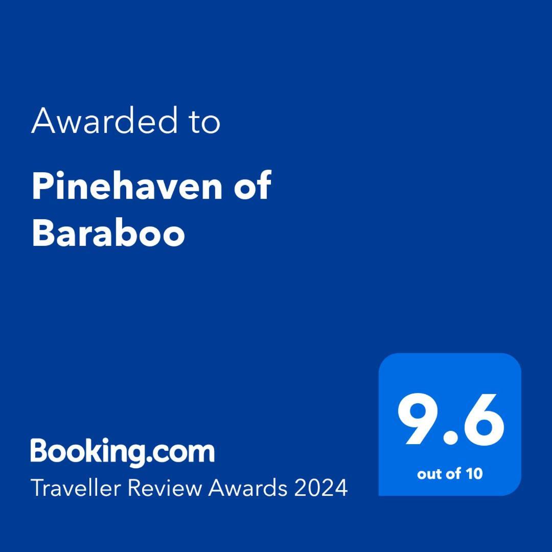 Pinehaven Of Baraboo Hotel Exterior photo